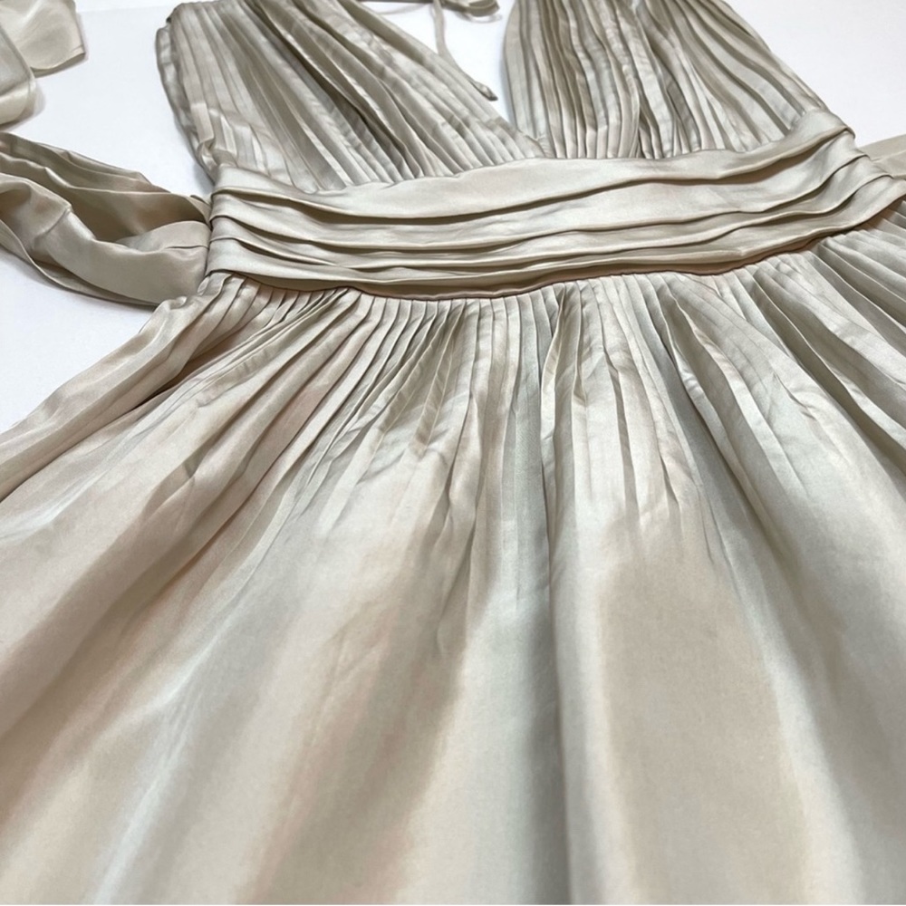 BCBGMaxAzria 100% Silk Color-block Pleated Fit & Flare Cocktail Dress - Picture 2 of 10